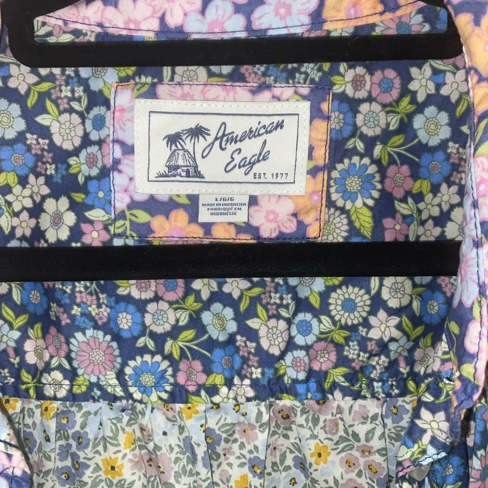 American Eagle button down shirt. - Picture 3 of 5